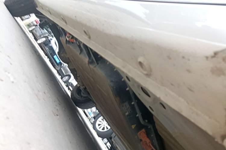 Used Wuling Hongguang MINIEV 2025 Four-Door Version Advanced Edition Right Side Sill