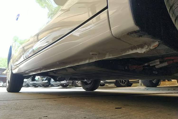 Used Wuling Hongguang MINIEV 2025 Four-Door Version Advanced Edition Right Side Sill