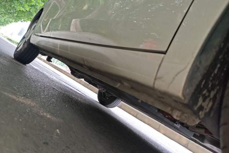 Used Wuling Hongguang MINIEV 2025 Four-Door Version Advanced Edition Right Side Sill