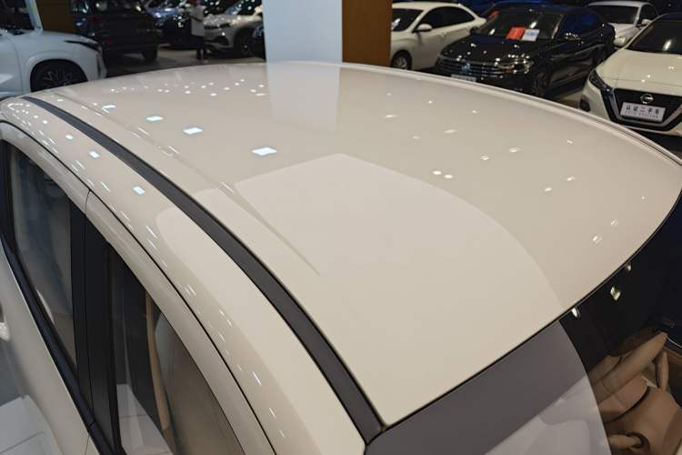 Used Wuling Hongguang MINIEV 2025 Four-Door Version Premium Edition Roof