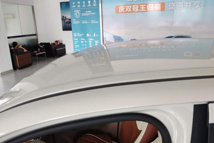 Used Wuling Hongguang MINIEV 2025 Four-Door Version Advanced Edition Roof