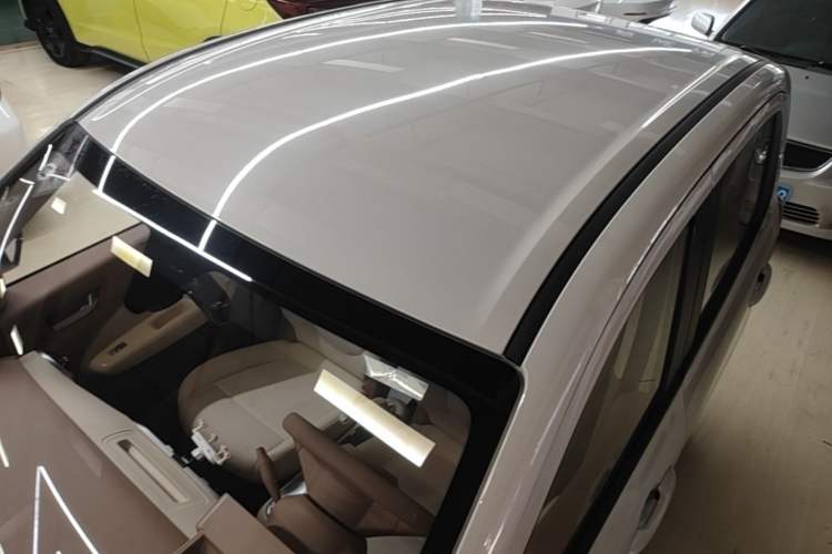 Used Wuling Hongguang MINIEV 2025 Four-Door Version Advanced Edition Roof