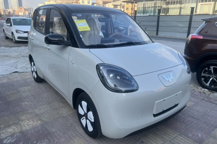 Used Wuling Hongguang MINIEV 2025 Four-Door Version Zhenxiang+ Edition Roof