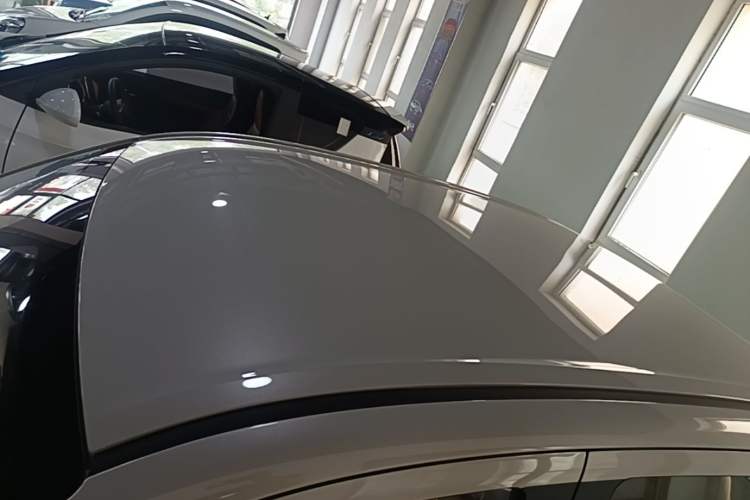 Used Wuling Hongguang MINIEV 2025 Four-Door Version Advanced Edition Roof