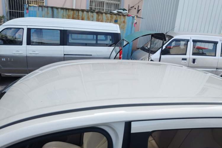 Used Wuling Hongguang MINIEV 2025 Four-Door Version Advanced Edition Roof