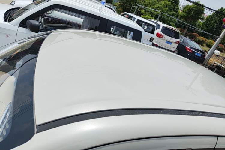 Used Wuling Hongguang MINIEV 2025 Four-Door Version Advanced Edition Roof