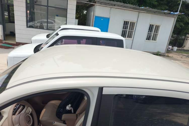 Used Wuling Hongguang MINIEV 2025 Four-Door Version Advanced Edition Roof
