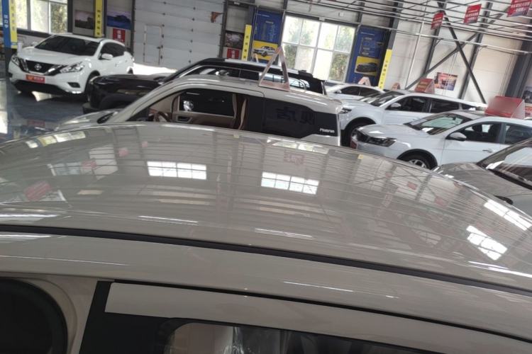 Used Wuling Hongguang MINIEV 2025 Four-Door Version Advanced Edition Roof