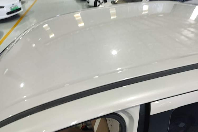 Used Wuling Hongguang MINIEV 2025 Four-Door Version Advanced Edition Roof