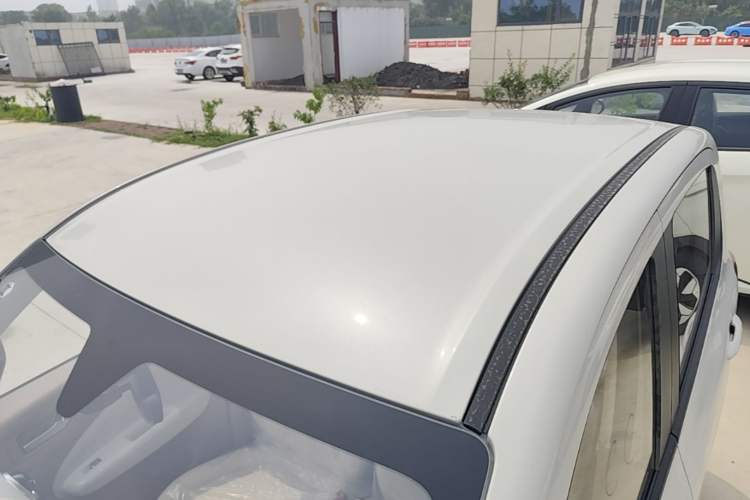 Used Wuling Hongguang MINIEV 2025 Four-Door Version Advanced Edition Roof