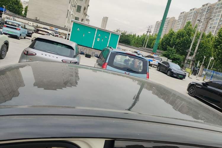 Used Wuling Hongguang MINIEV 2025 Four-Door Version Advanced Edition Roof