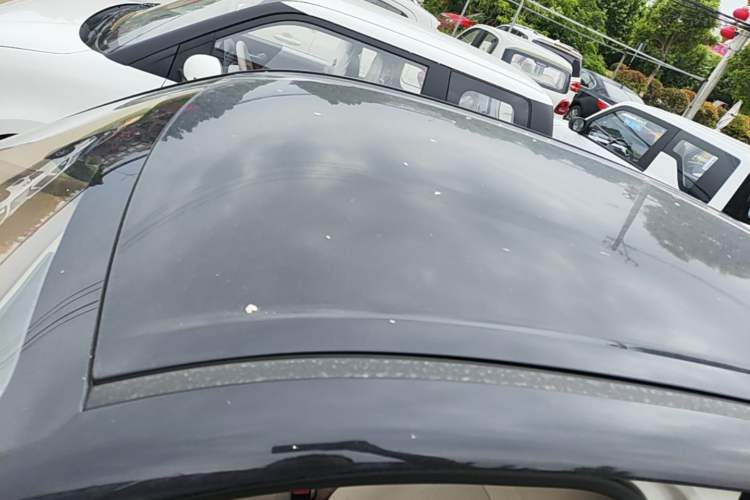 Used Wuling Hongguang MINIEV 2025 Four-Door Version Premium Edition Roof