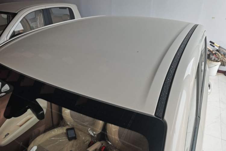 Used Wuling Hongguang MINIEV 2025 Four-Door Version Advanced Edition Roof