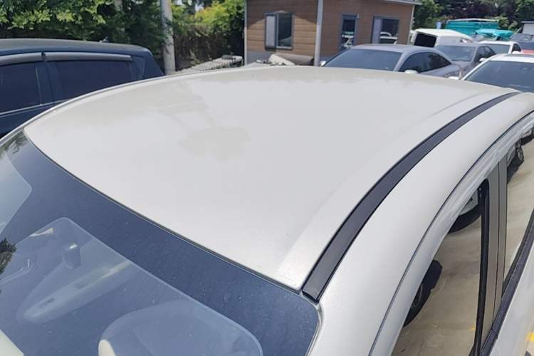Used Wuling Hongguang MINIEV 2025 Four-Door Version Advanced Edition Roof
