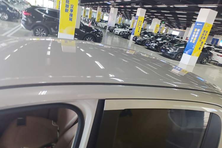 Used Wuling Hongguang MINIEV 2025 Four-Door Version Premium Edition Roof