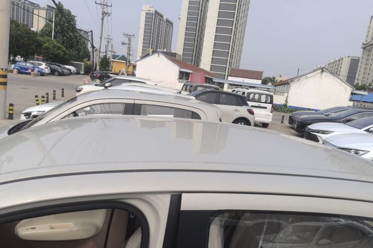Used Wuling Hongguang MINIEV 2025 Four-Door Version Advanced Edition Roof