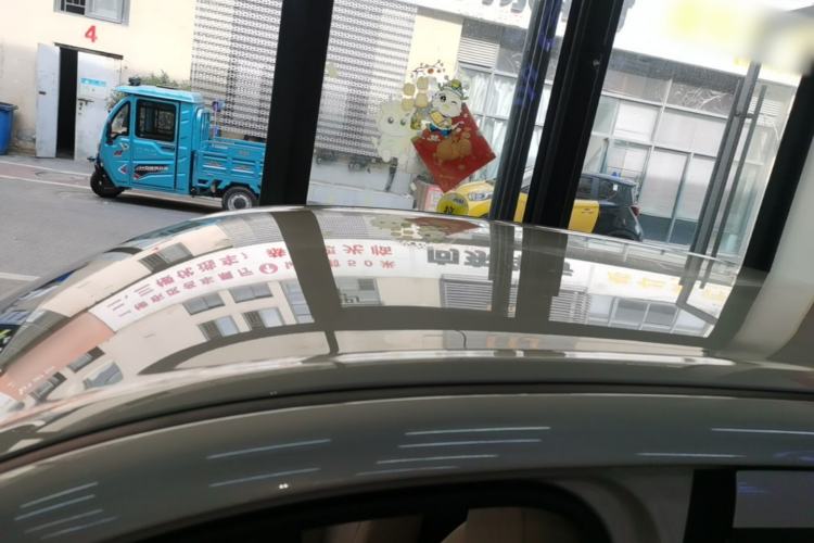 Used Wuling Hongguang MINIEV 2025 Four-Door Version Advanced Edition Roof