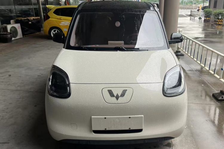 Used Wuling Hongguang MINIEV 2025 Four-Door Version Advanced Edition Roof