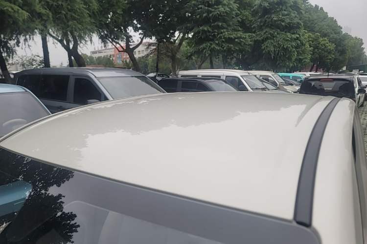 Used Wuling Hongguang MINIEV 2025 Four-Door Version Advanced Edition Roof