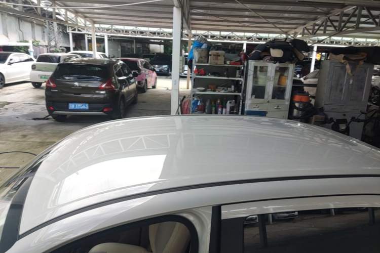 Used Wuling Hongguang MINIEV 2025 Four-Door Version Advanced Edition Roof