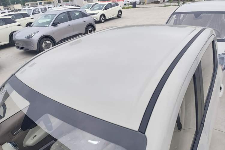 Used Wuling Hongguang MINIEV 2025 Four-Door Version Advanced Edition Roof