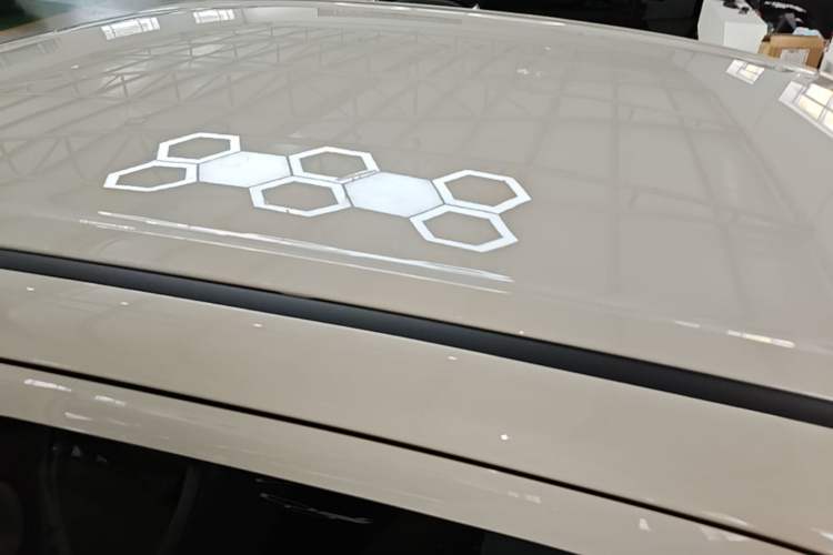 Used Wuling Hongguang MINIEV 2025 Four-Door Version Advanced Edition Roof