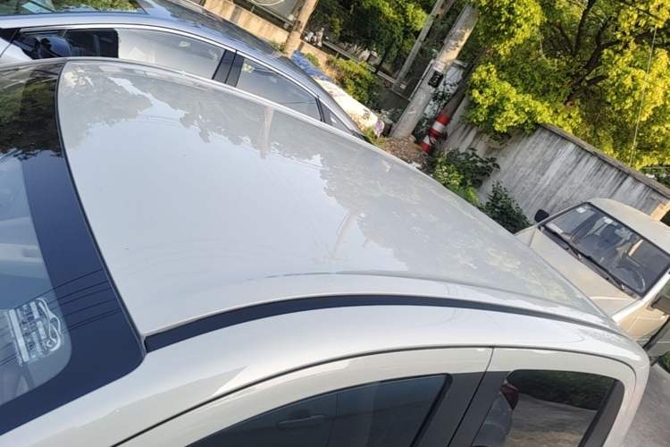 Used Wuling Hongguang MINIEV 2025 Four-Door Version Advanced Edition Roof
