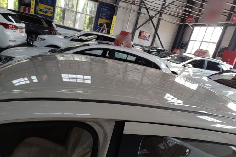 Used Wuling Hongguang MINIEV 2025 Four-Door Version Advanced Edition Roof
