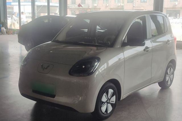 Ojetý Wuling Hongguang MINIEV 2025 Four-Door Version Advanced Edition