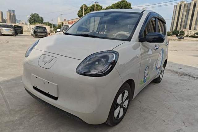 Ojetý Wuling Hongguang MINIEV 2025 Four-Door Version Advanced Edition