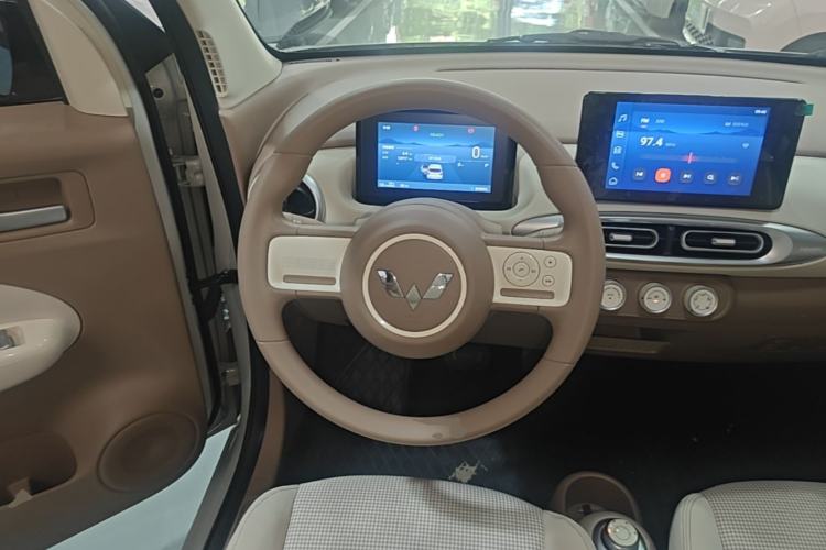 Used Wuling Hongguang MINIEV 2025 Four-Door Version Zhenxiang+ Edition Steering Wheel