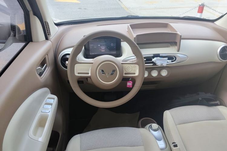 Used Wuling Hongguang MINIEV 2025 Four-Door Version Advanced Edition Steering Wheel