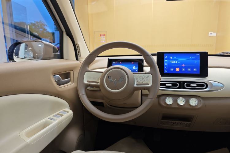 Used Wuling Hongguang MINIEV 2025 Four-Door Version Premium Edition Steering Wheel