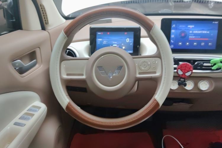 Used Wuling Hongguang MINIEV 2025 Four-Door Version Zhenxiang+ Edition Steering Wheel