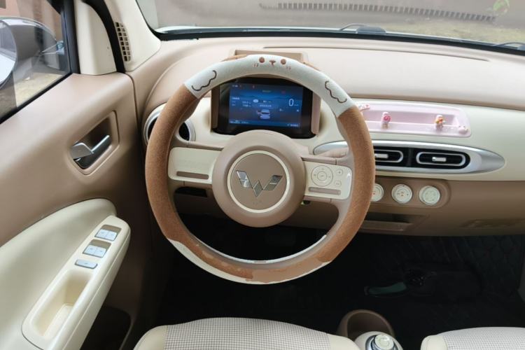 Used Wuling Hongguang MINIEV 2025 Four-Door Version Advanced Edition Steering Wheel