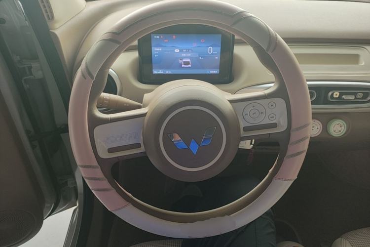 Used Wuling Hongguang MINIEV 2025 Four-Door Version Advanced Edition Steering Wheel
