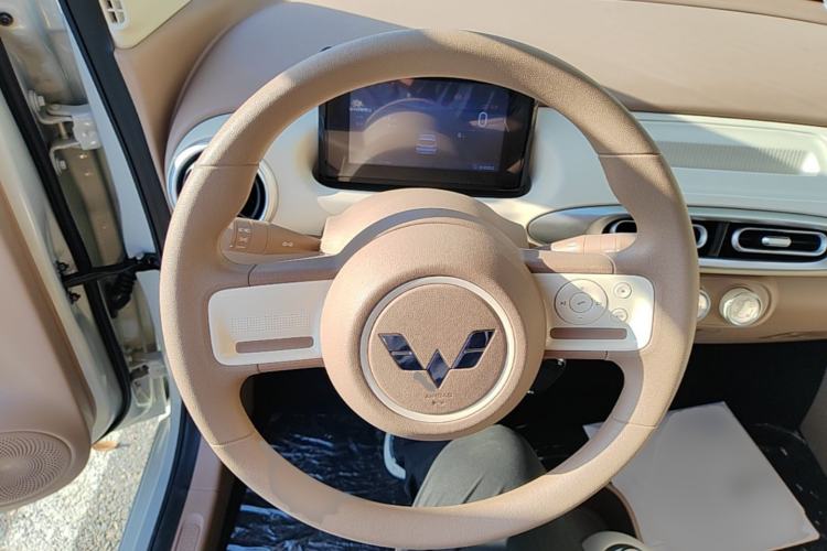 Used Wuling Hongguang MINIEV 2025 Four-Door Version Advanced Edition Steering Wheel