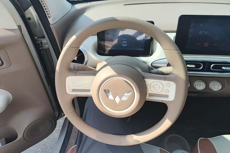 Used Wuling Hongguang MINIEV 2025 Four-Door Version Zhenxiang+ Edition Steering Wheel