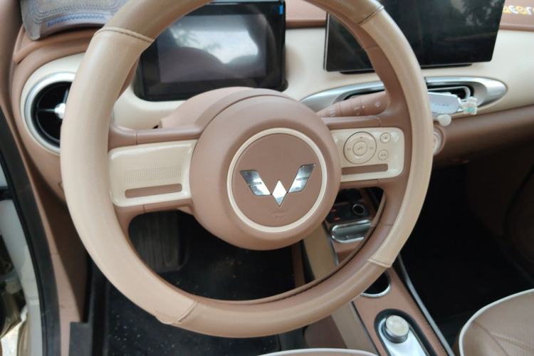 Used Wuling Hongguang MINIEV 2025 Four-Door Version Advanced Edition Steering Wheel