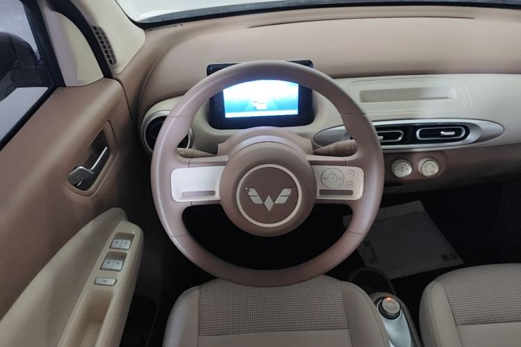Used Wuling Hongguang MINIEV 2025 Four-Door Version Advanced Edition Steering Wheel