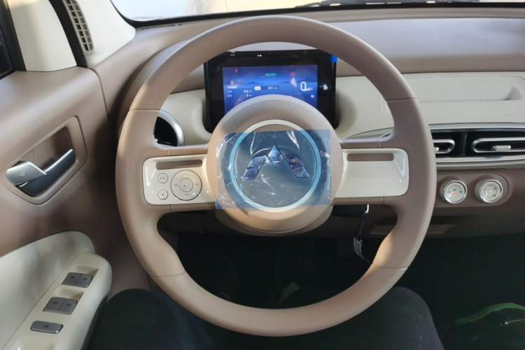 Used Wuling Hongguang MINIEV 2025 Four-Door Version Advanced Edition Steering Wheel