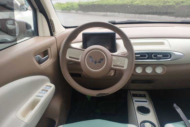 Used Wuling Hongguang MINIEV 2025 Four-Door Version Advanced Edition Steering Wheel