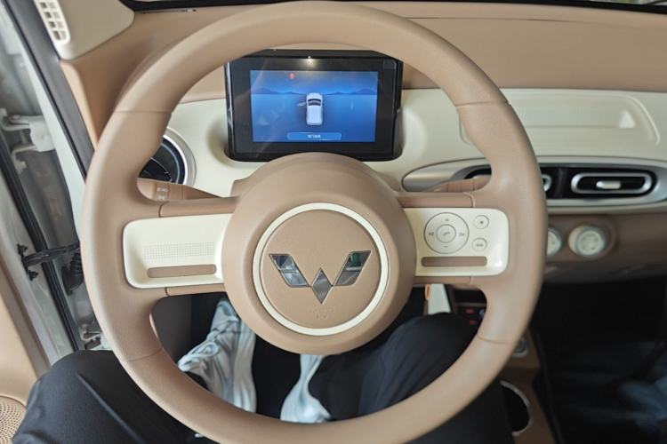 Used Wuling Hongguang MINIEV 2025 Four-Door Version Advanced Edition Steering Wheel