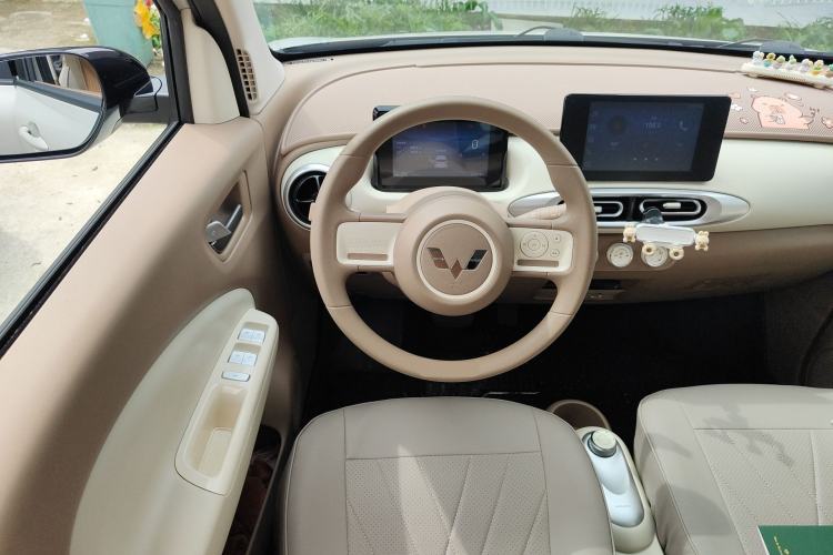 Used Wuling Hongguang MINIEV 2025 Four-Door Version Zhenxiang+ Edition Steering Wheel