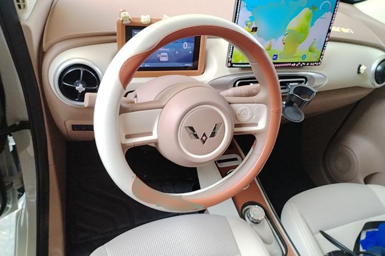 Used Wuling Hongguang MINIEV 2025 Four-Door Version Advanced Edition Steering Wheel