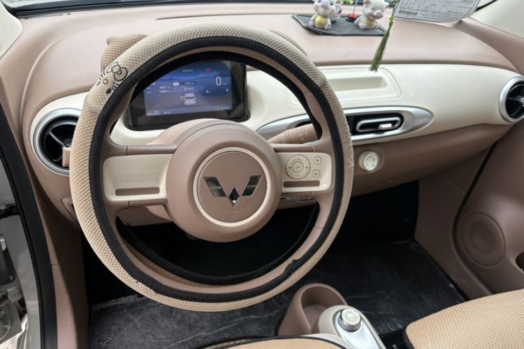 Used Wuling Hongguang MINIEV 2025 Four-Door Version Advanced Edition Steering Wheel