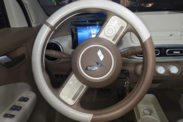 Used Wuling Hongguang MINIEV 2025 Four-Door Version Advanced Edition Steering Wheel