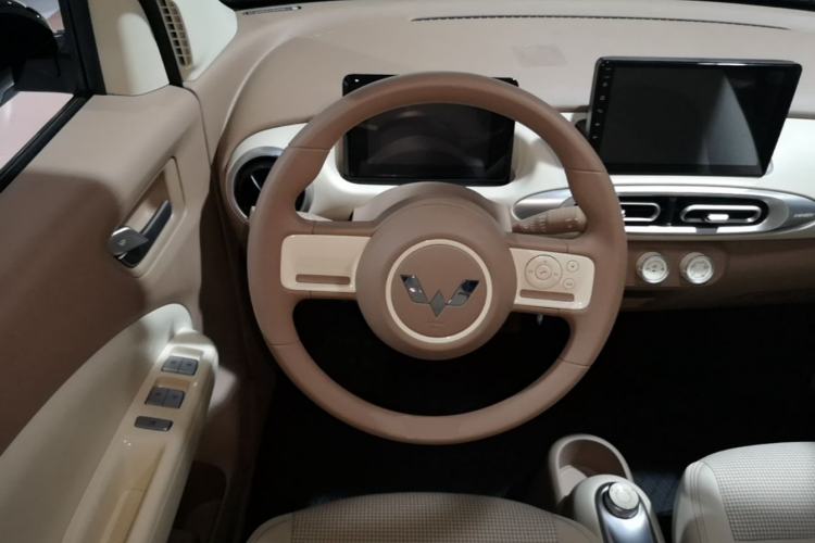Used Wuling Hongguang MINIEV 2025 Four-Door Version Advanced Edition Steering Wheel