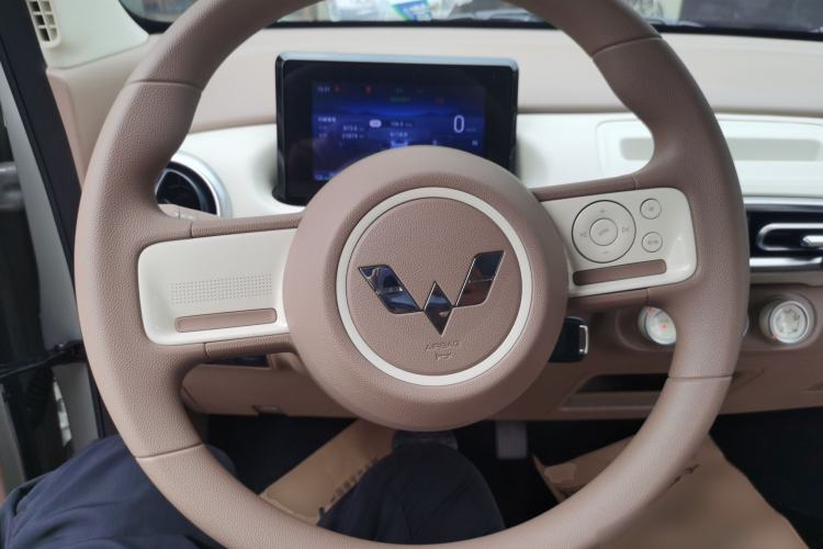 Used Wuling Hongguang MINIEV 2025 Four-Door Version Advanced Edition Steering Wheel