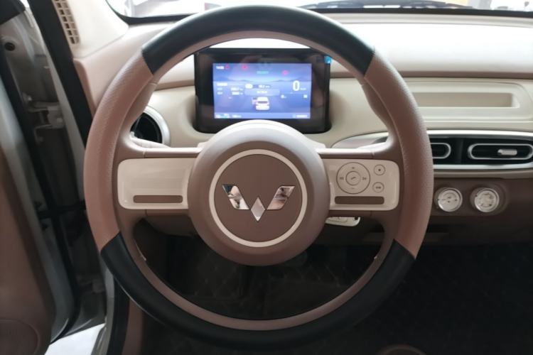 Used Wuling Hongguang MINIEV 2025 Four-Door Version Premium Edition Steering Wheel